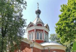 Расписание богослужений в Скорбященском храме на август